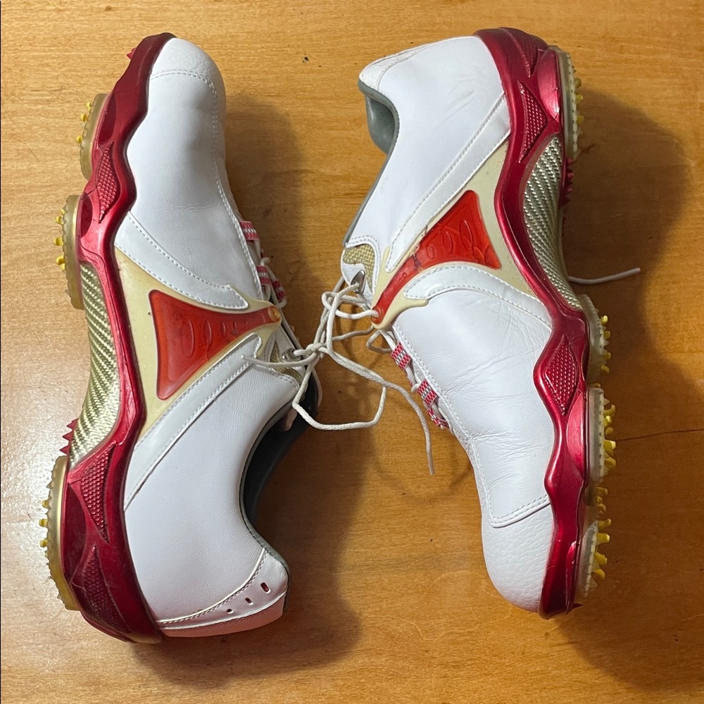 FootJoy White and Red Golf Shoes. Size 10.5 - Picture 5 of 8